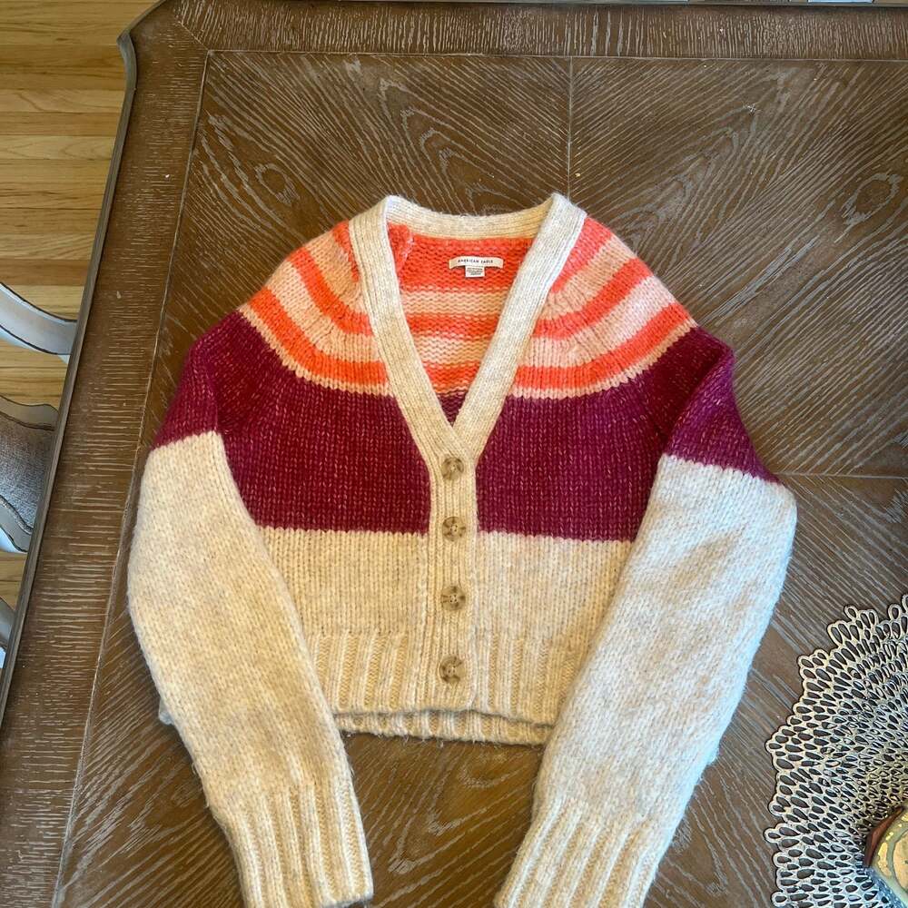 AE Oversized Cropped Cardigan